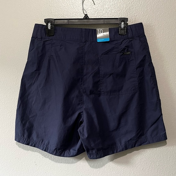 COLUMBIA-NWT Navy Blue Shorts Regular Fit Size 10 - Picture 2 of 4